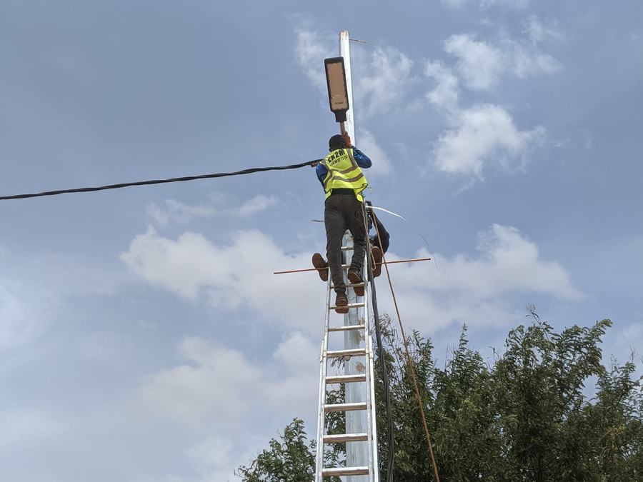 Mise en service de 100 000 lampadaires solaires — PUDC